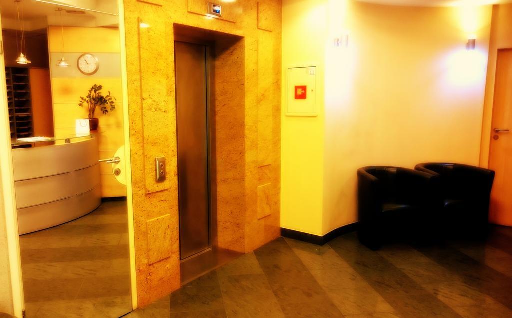 Wdj Hostel Varsó Kültér fotó